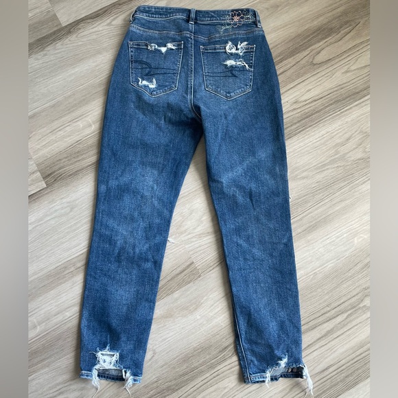 American Eagle Strigid Straight‎ Jean Floral Detail 4R - Picture 4 of 5